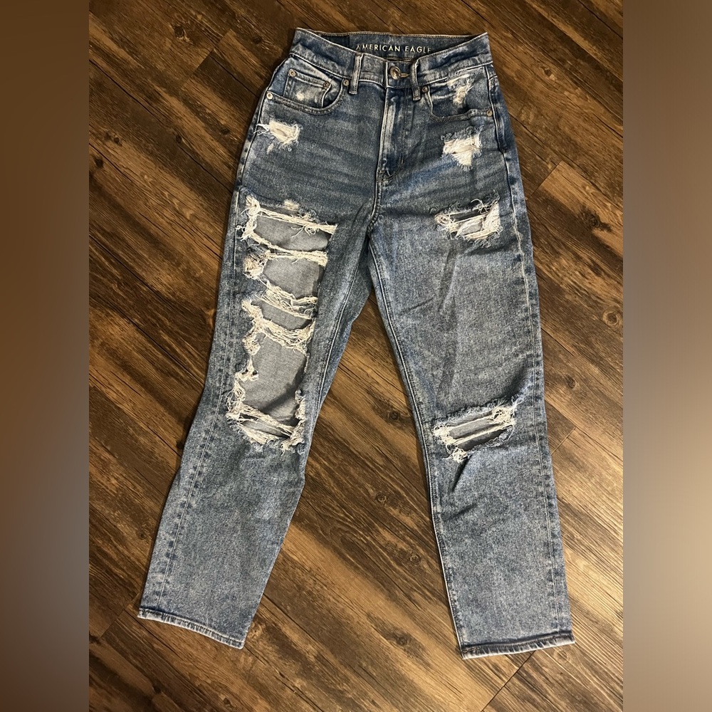 American Eagle Outfitters-High Rise Boyfriend Jean